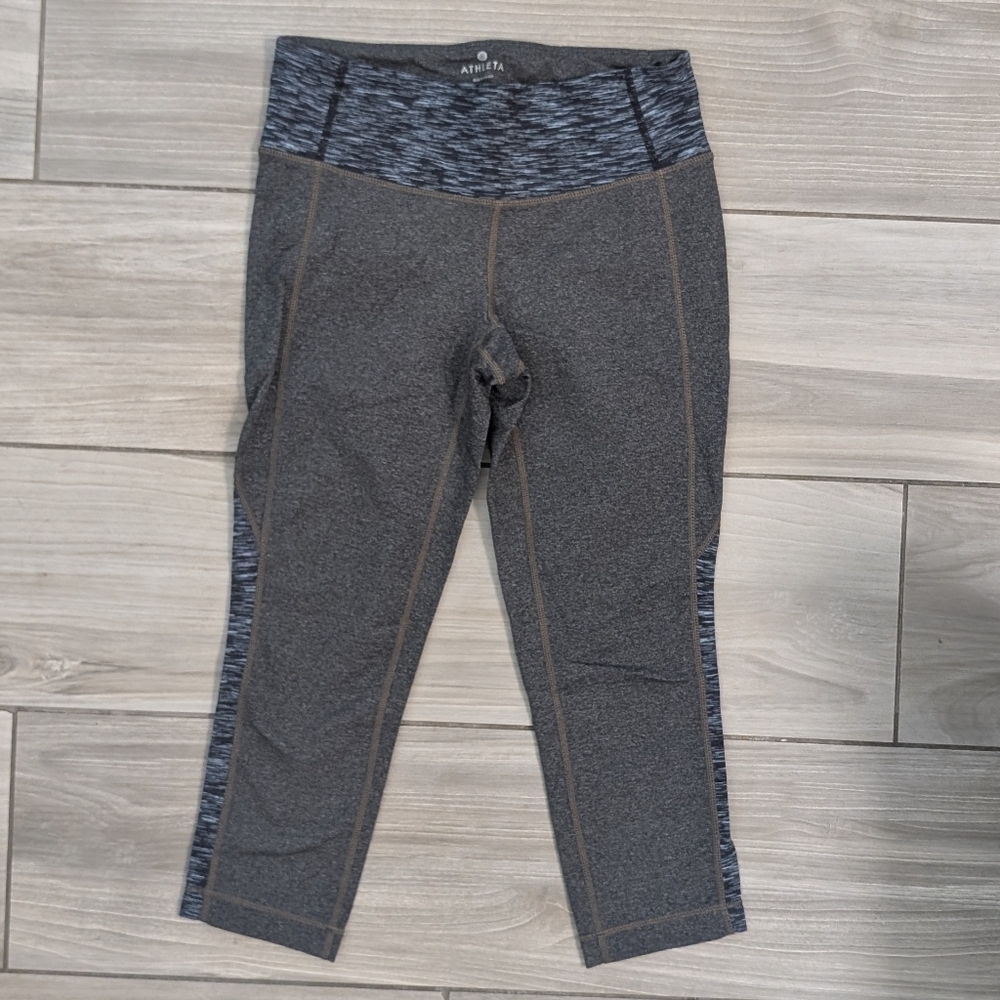 🥁 Athleta Splits Relevantion Capri Leggings